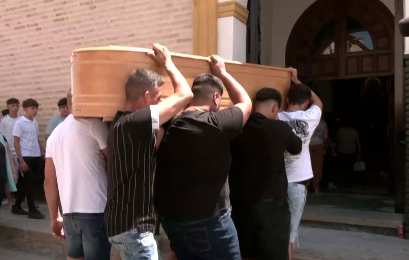 Funeral de Daniel en La Puebla del Río, en una imagen de Canal Sur.