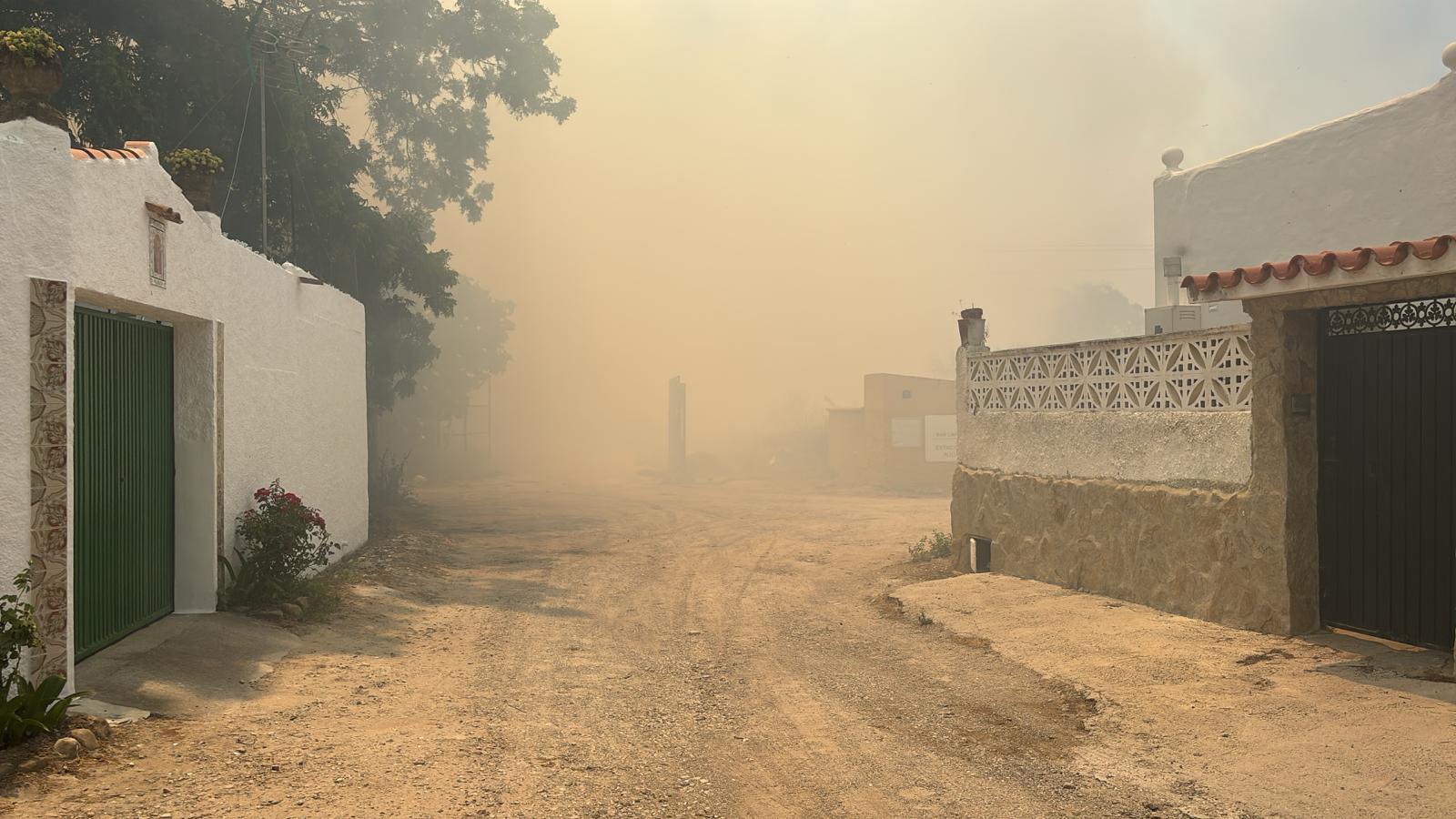 Casas desalojadas por el incendio en Algeciras.