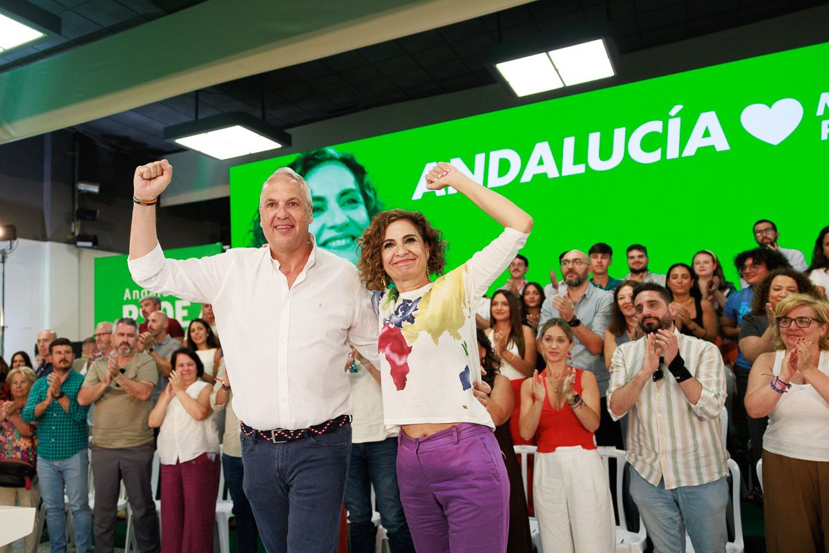 María Jesús Montero y Juan Carlos Ruiz Boix, en el Club Nazaret de Jerez.