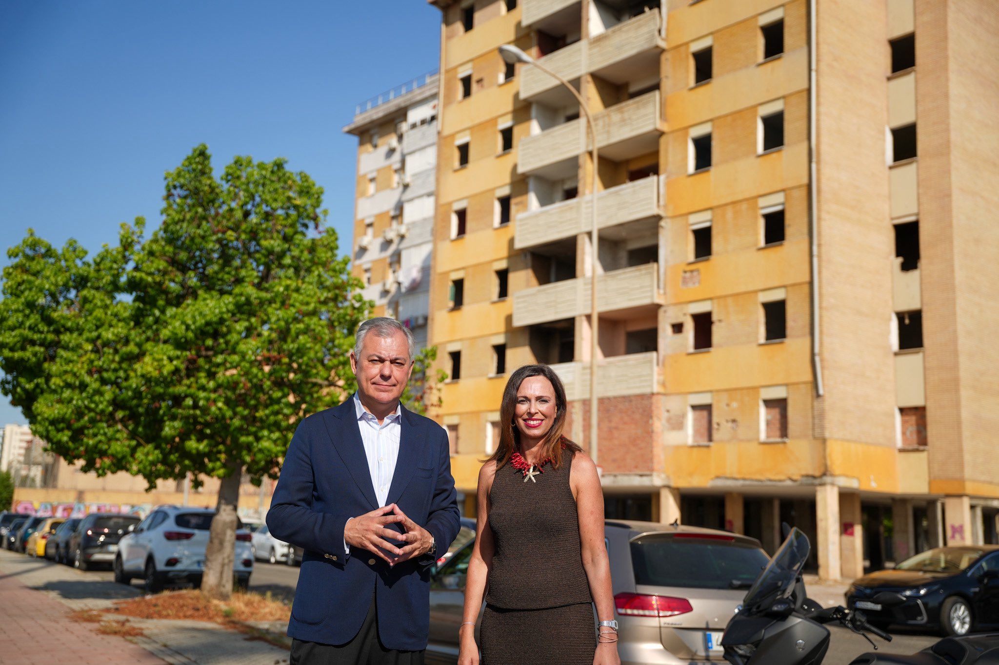 El alcalde de Sevilla, José Luis Sanz, y la consejera de Fomento, Rocío Díaz.
