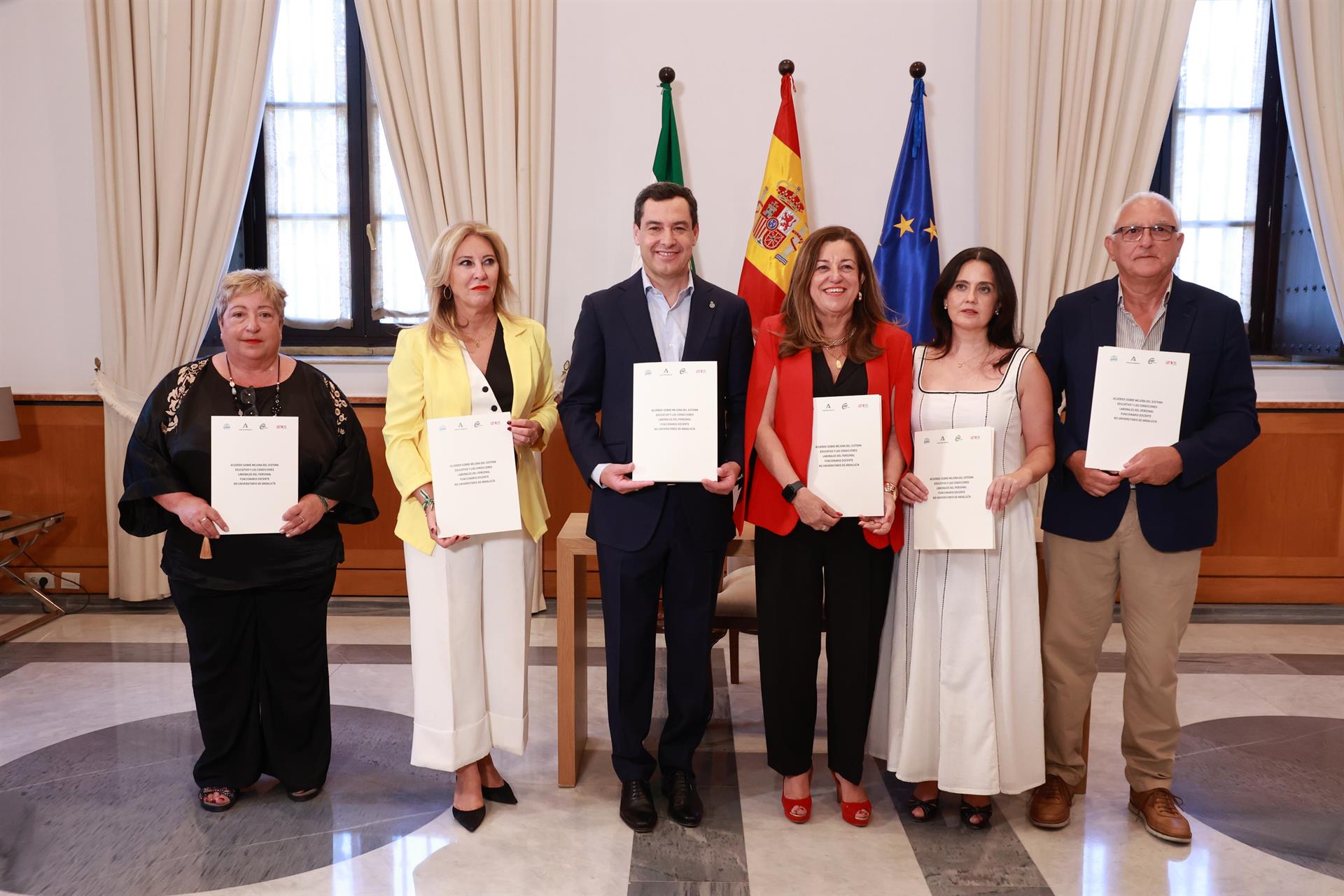 Acuerdo entre la Junta y sindicatos.