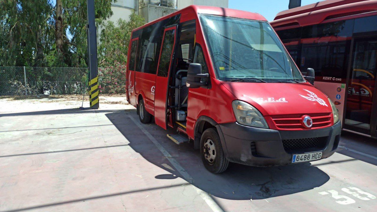 Uno de los nuevos microbuses de línea en Jerez.