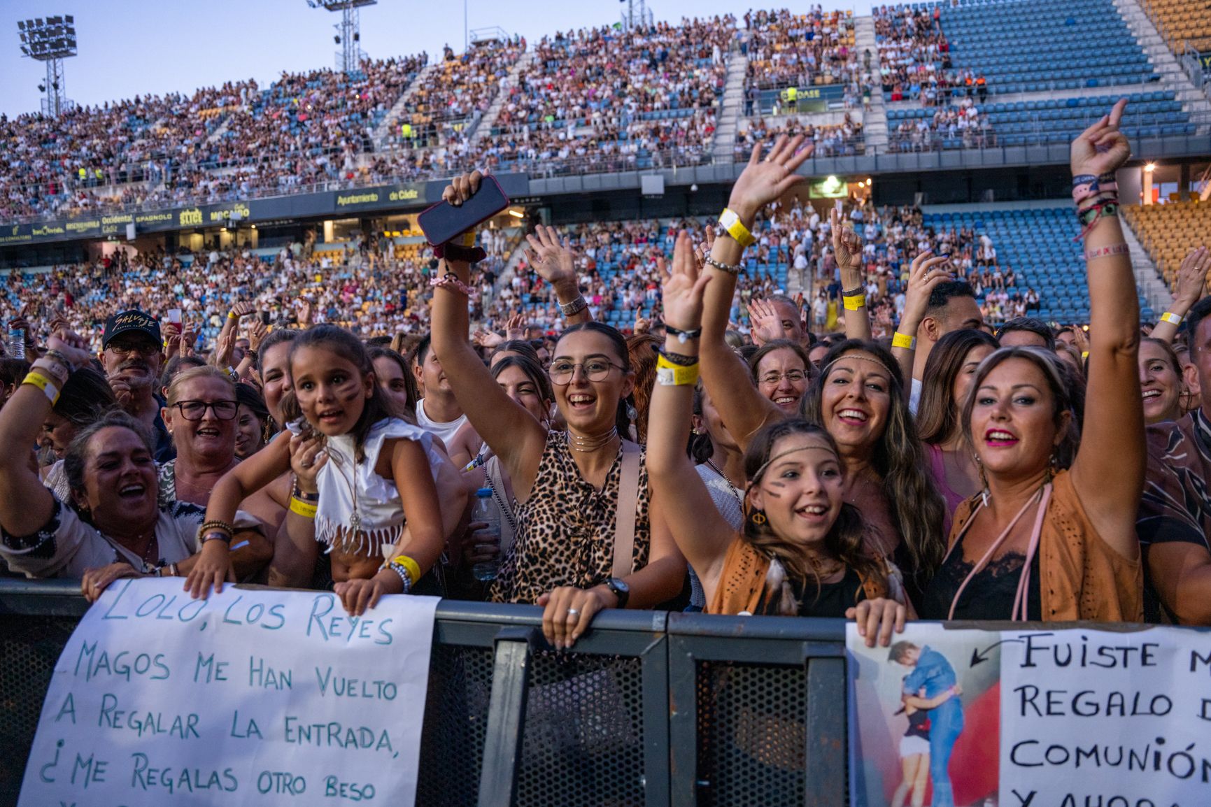 Imágenes del público en el concierto de Manuel Carrasco.