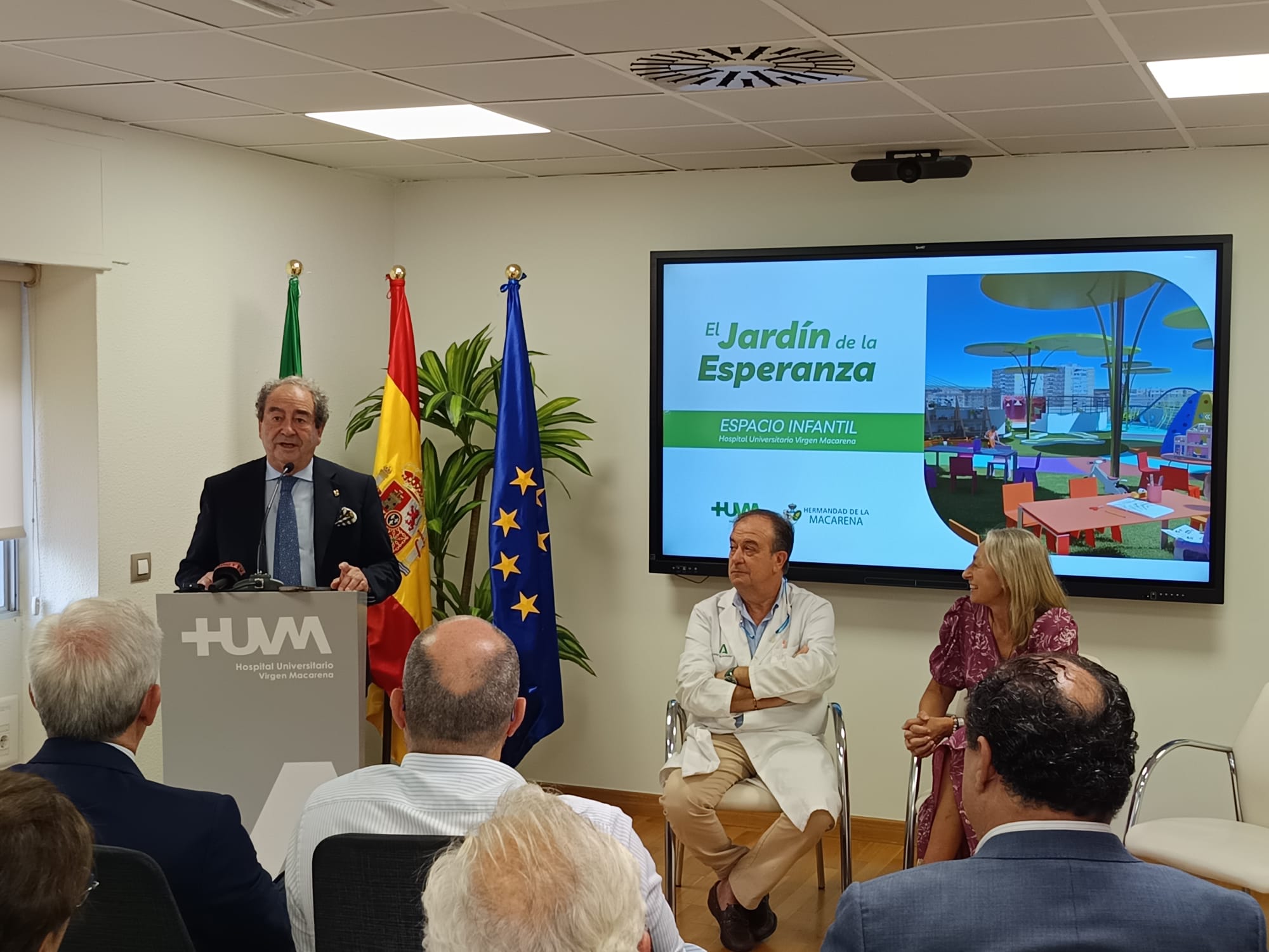 José Antonio Fernández Cabrero, hermano mayor de la Macarena.