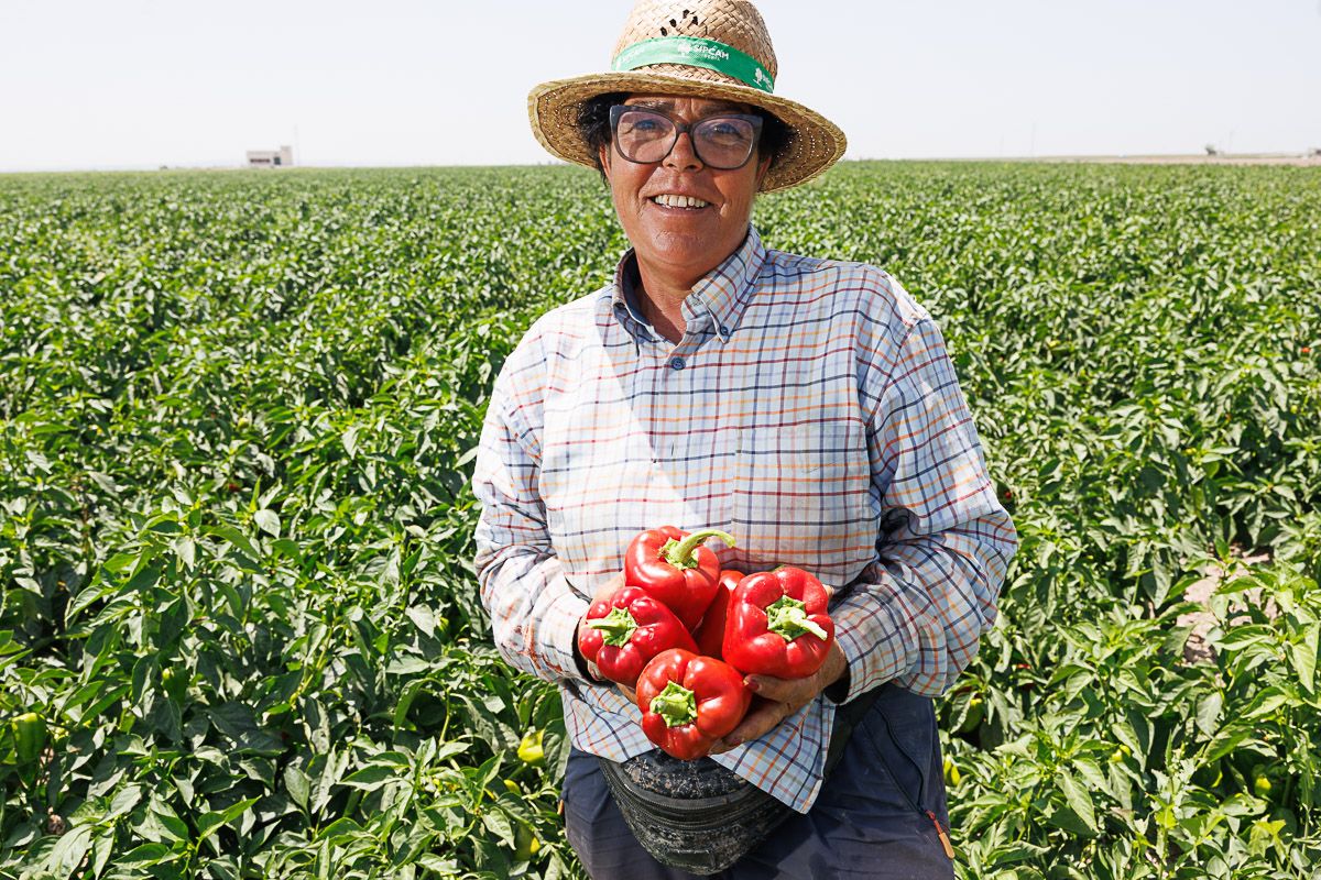 Dolores Tejero, una agricultura de Lebrija que contradice a Vox.