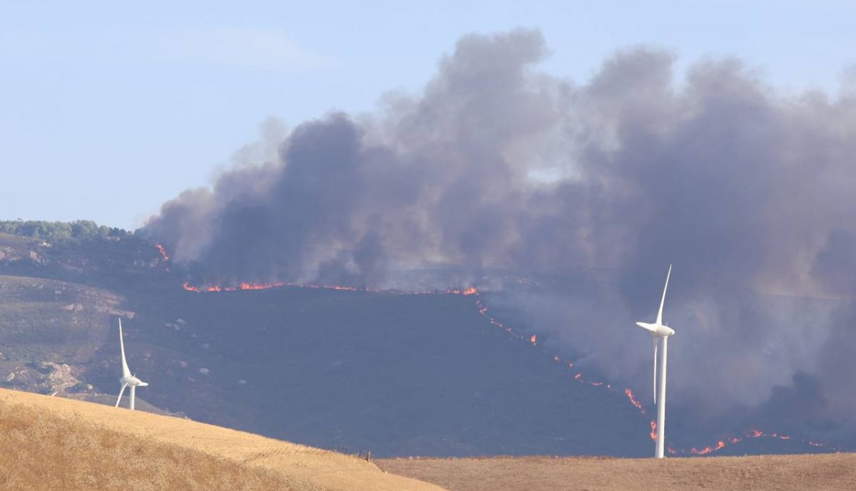 El fuego en la zona interior, avanzando sin control.