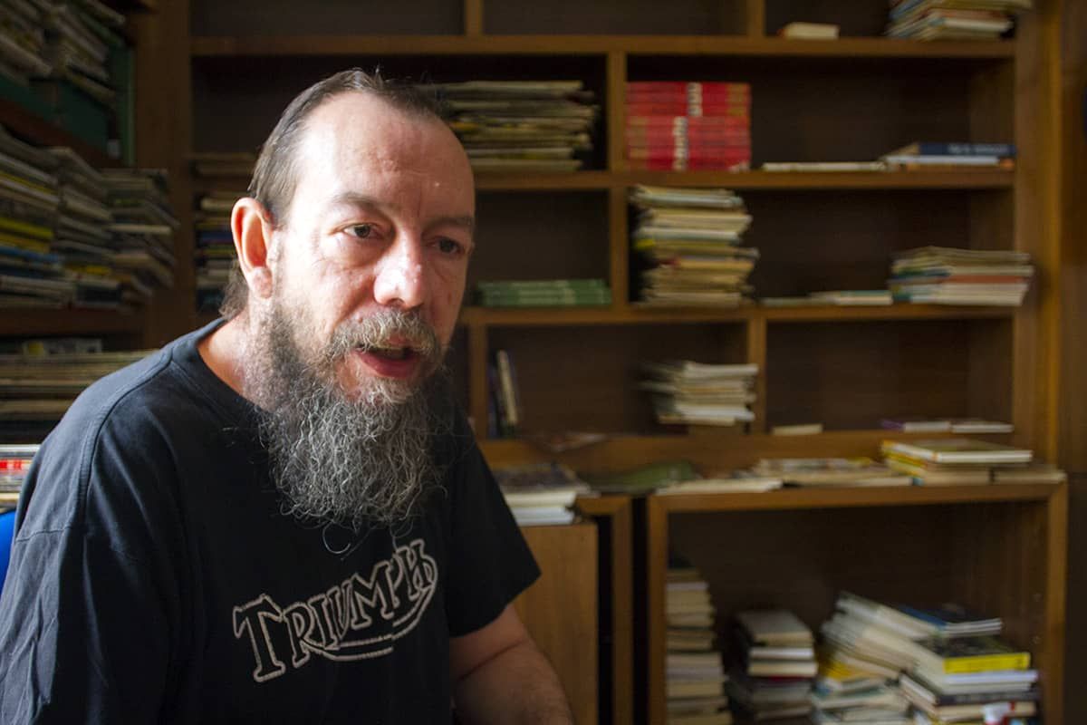 Chencho Zocar, en su librería, en una imagen retrospectiva.