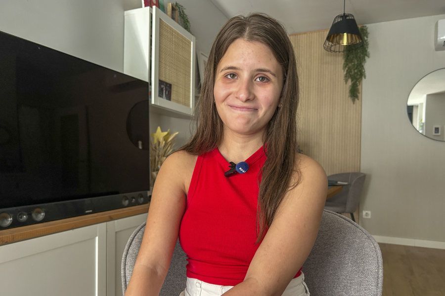 Carolina Mesa Vaya, la sevillana de 17 años afectada por Ataxia de Friedreich.