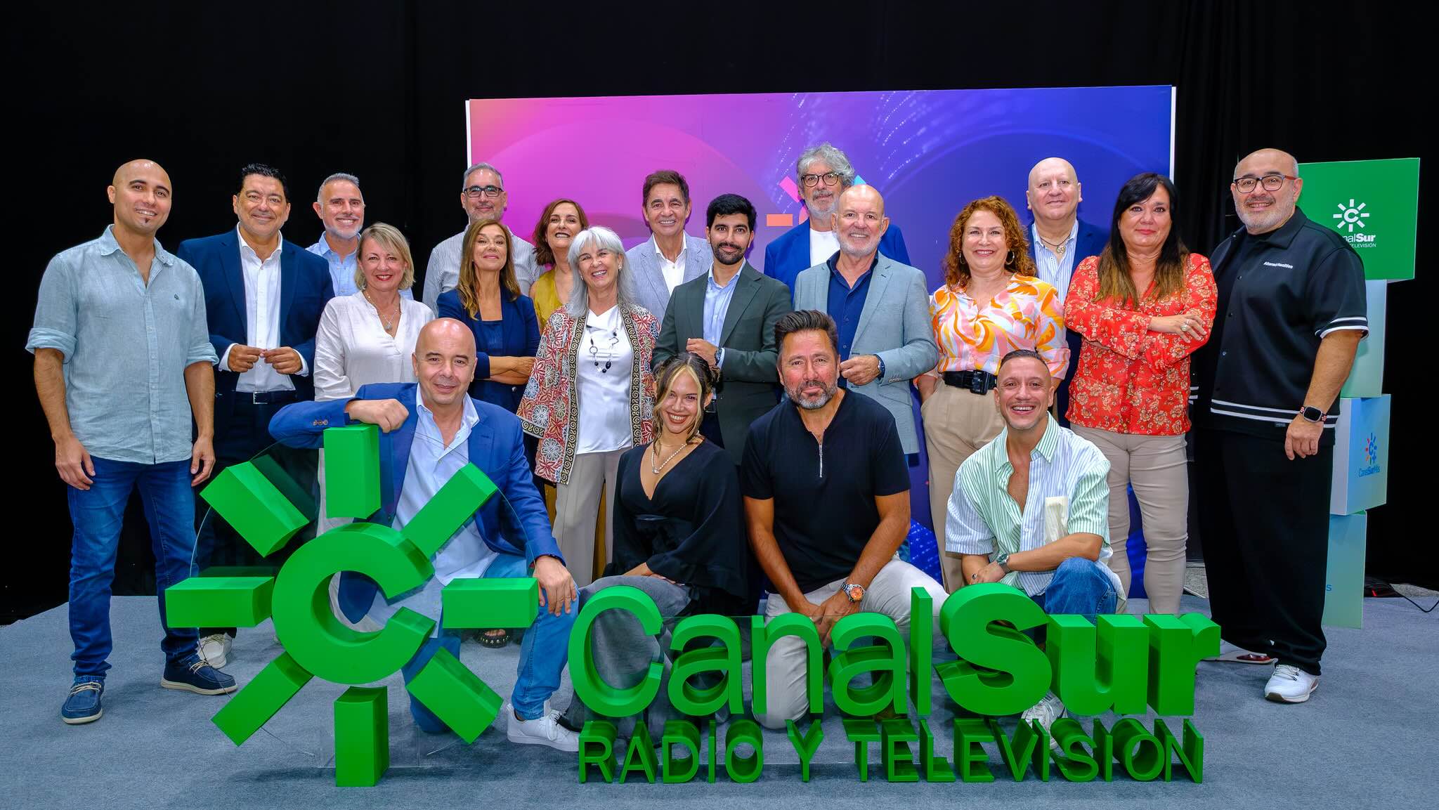 El equipo de Canal Sur Radio en al presentación de la nueva temporada. 
