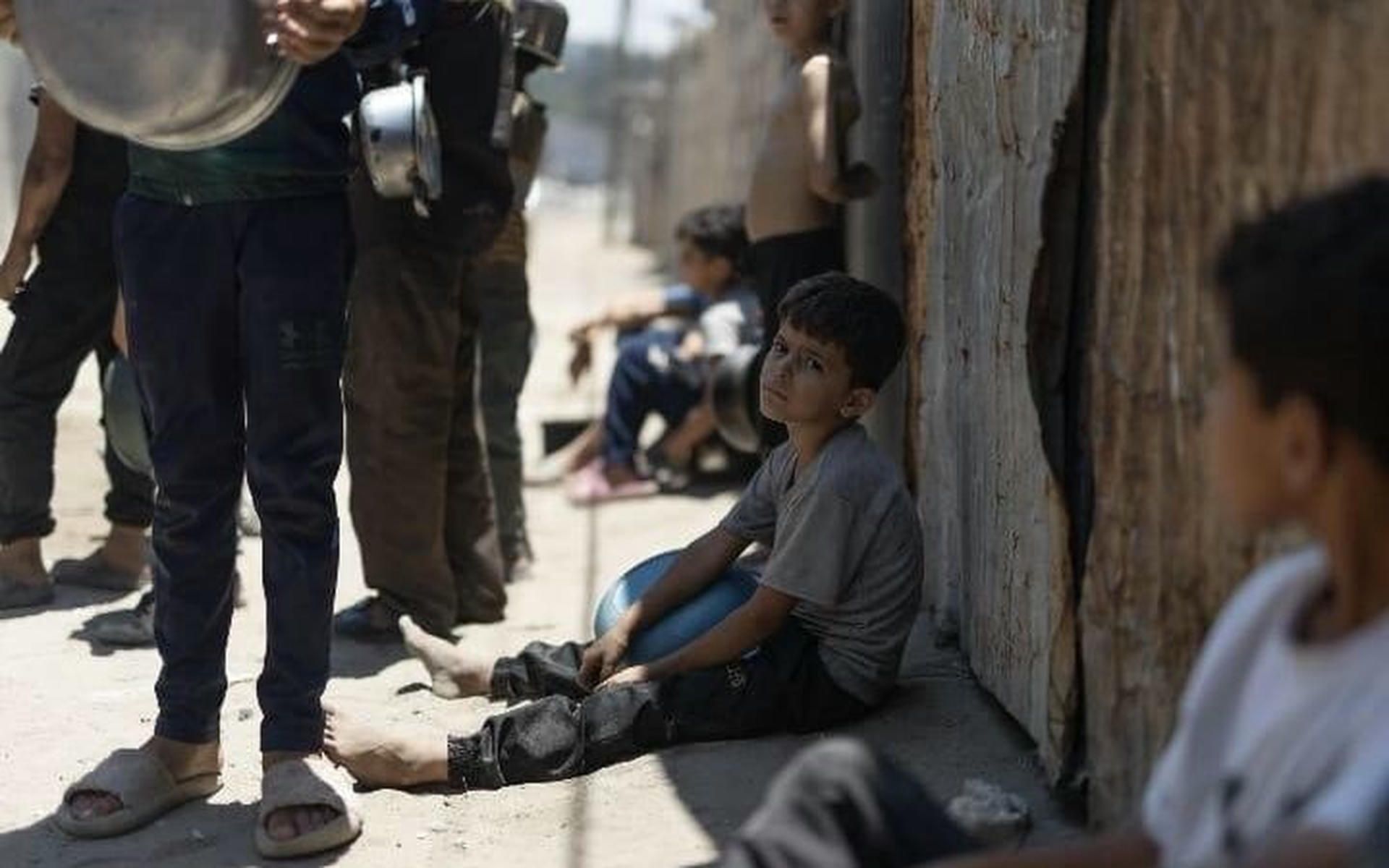 Un niño en las calles, en una imgaen de la Agencia de la ONU para los Refugiados en Palestina.