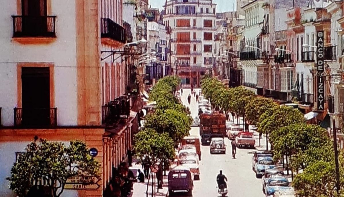 calle larga antes de peatonalización