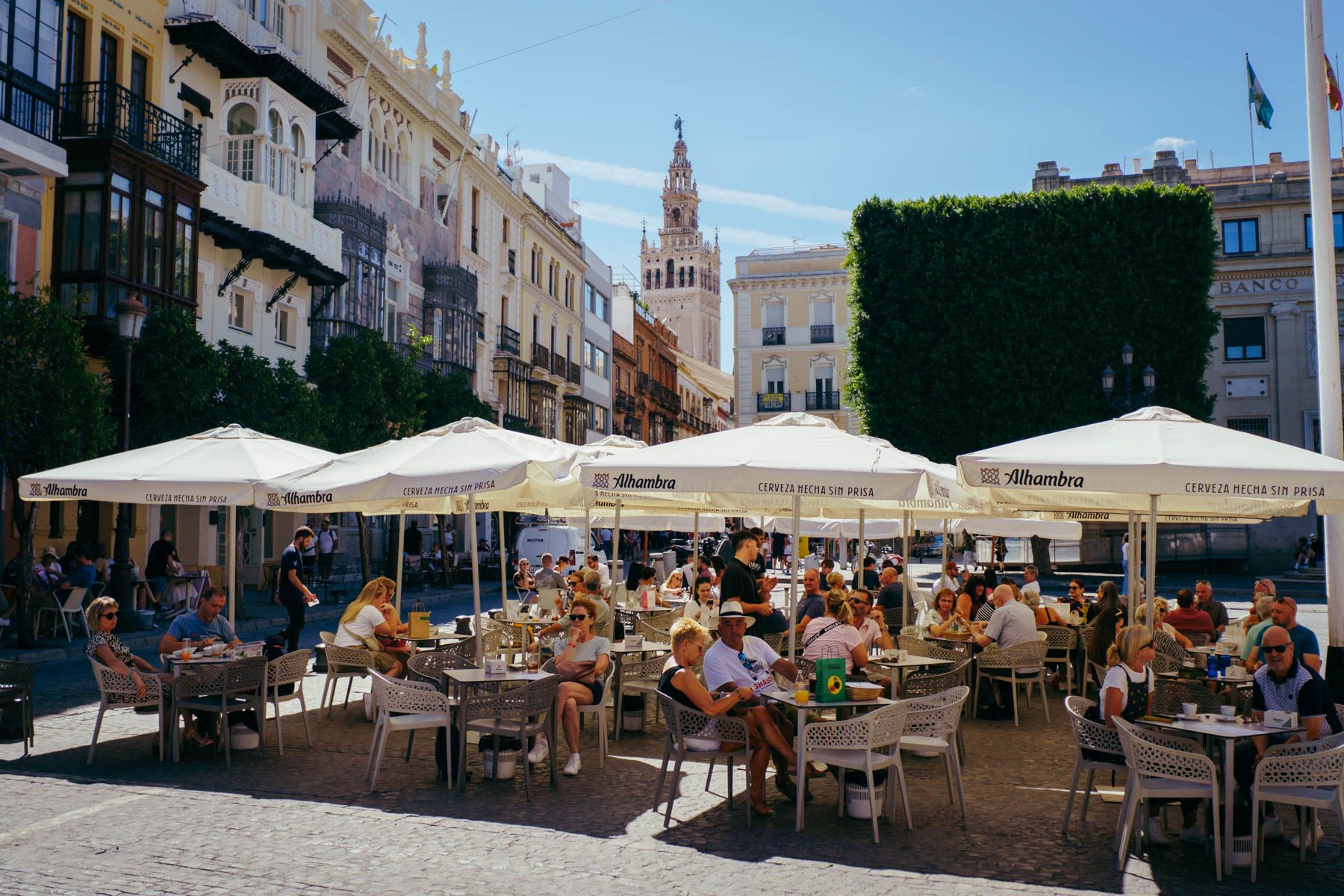 Una terraza en Sevilla en una imagen reciente.