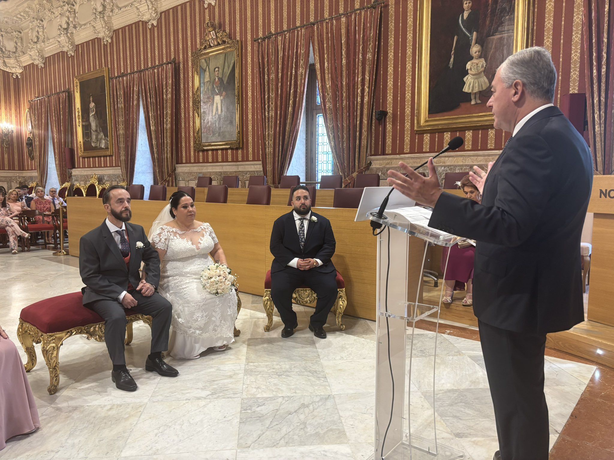 La boda en el Ayuntamiento de Sevilla.