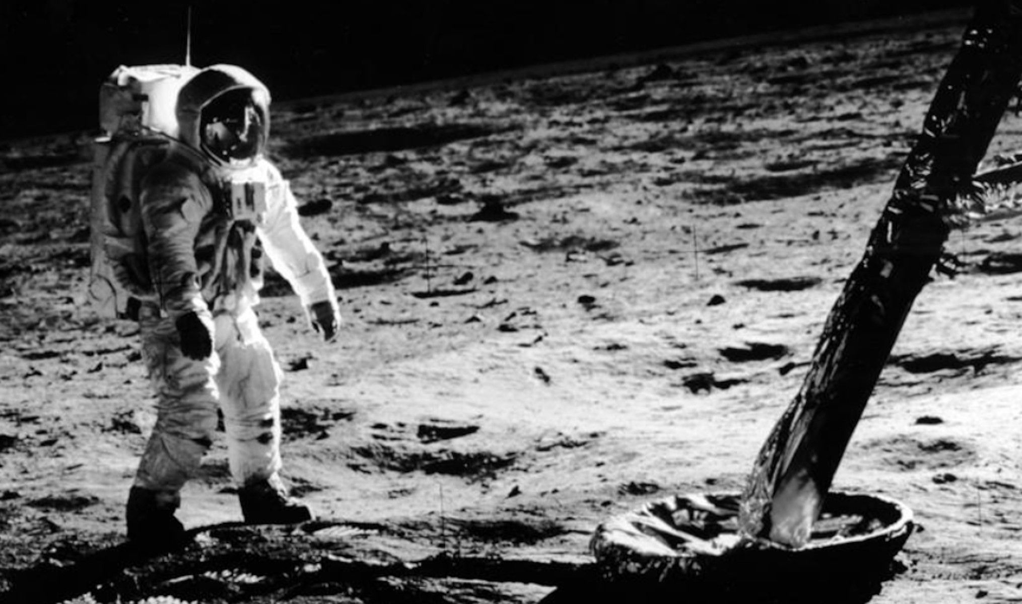 Primer viaje a la Luna. Primer viaje a la Luna.