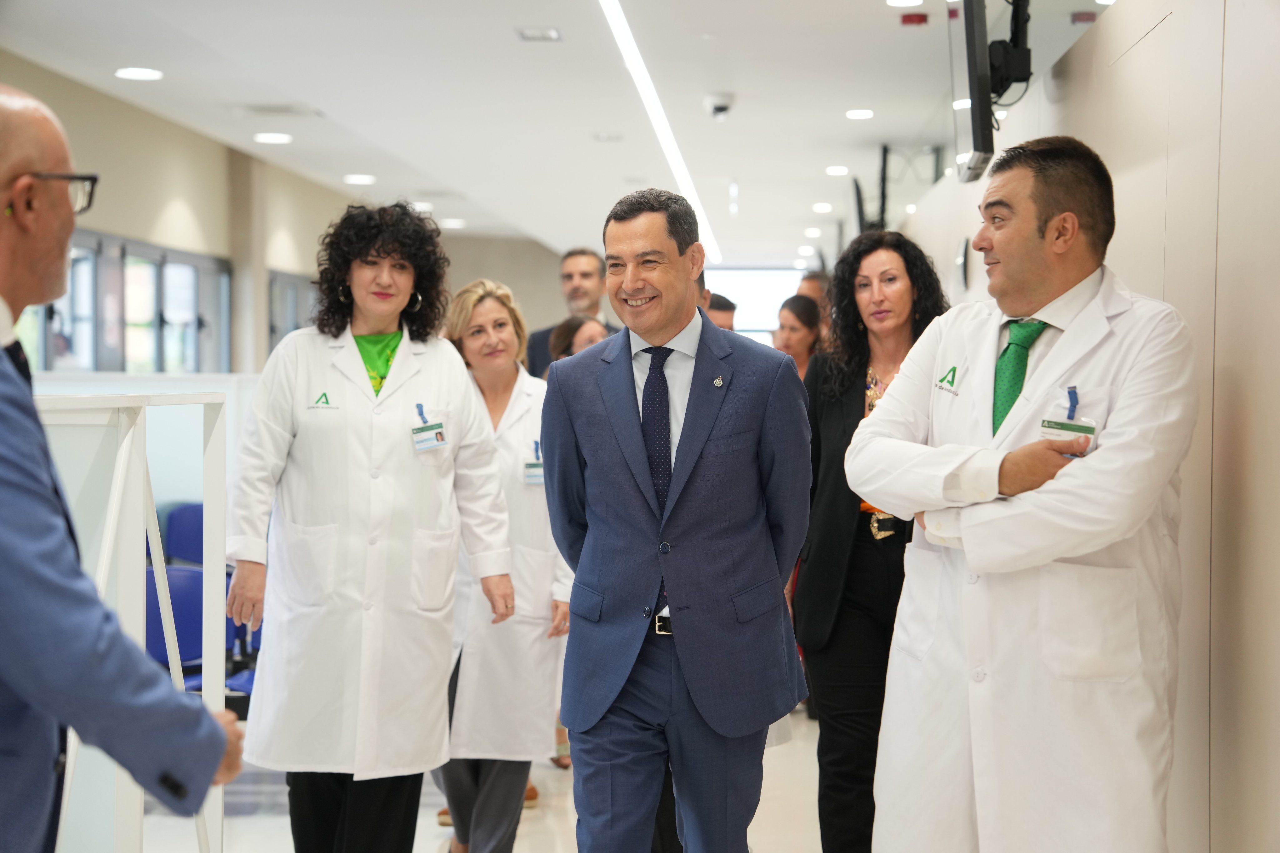 Moreno en la inauguración de un centro de salud en Almería.