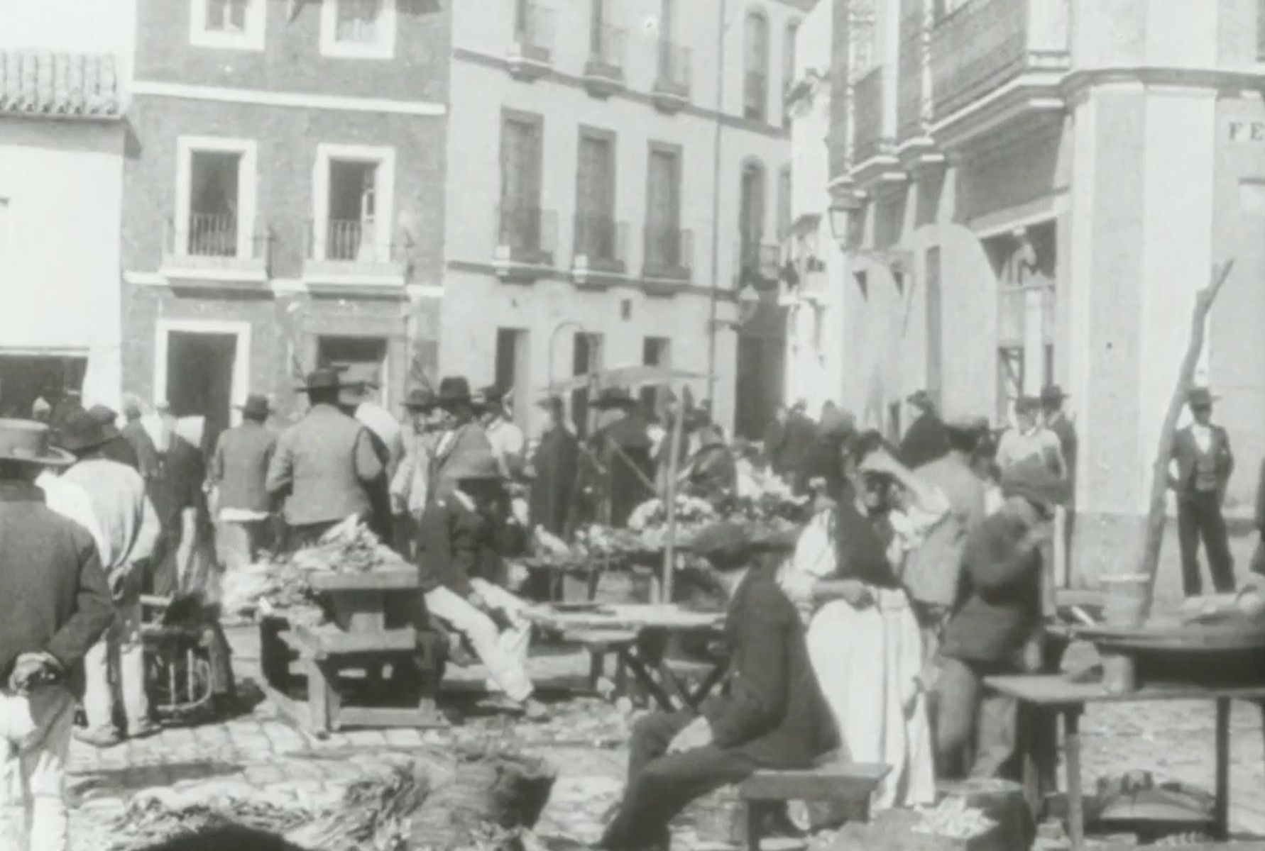 El cinematógrafo Lumière en la calle Feria de Sevilla, 1898.