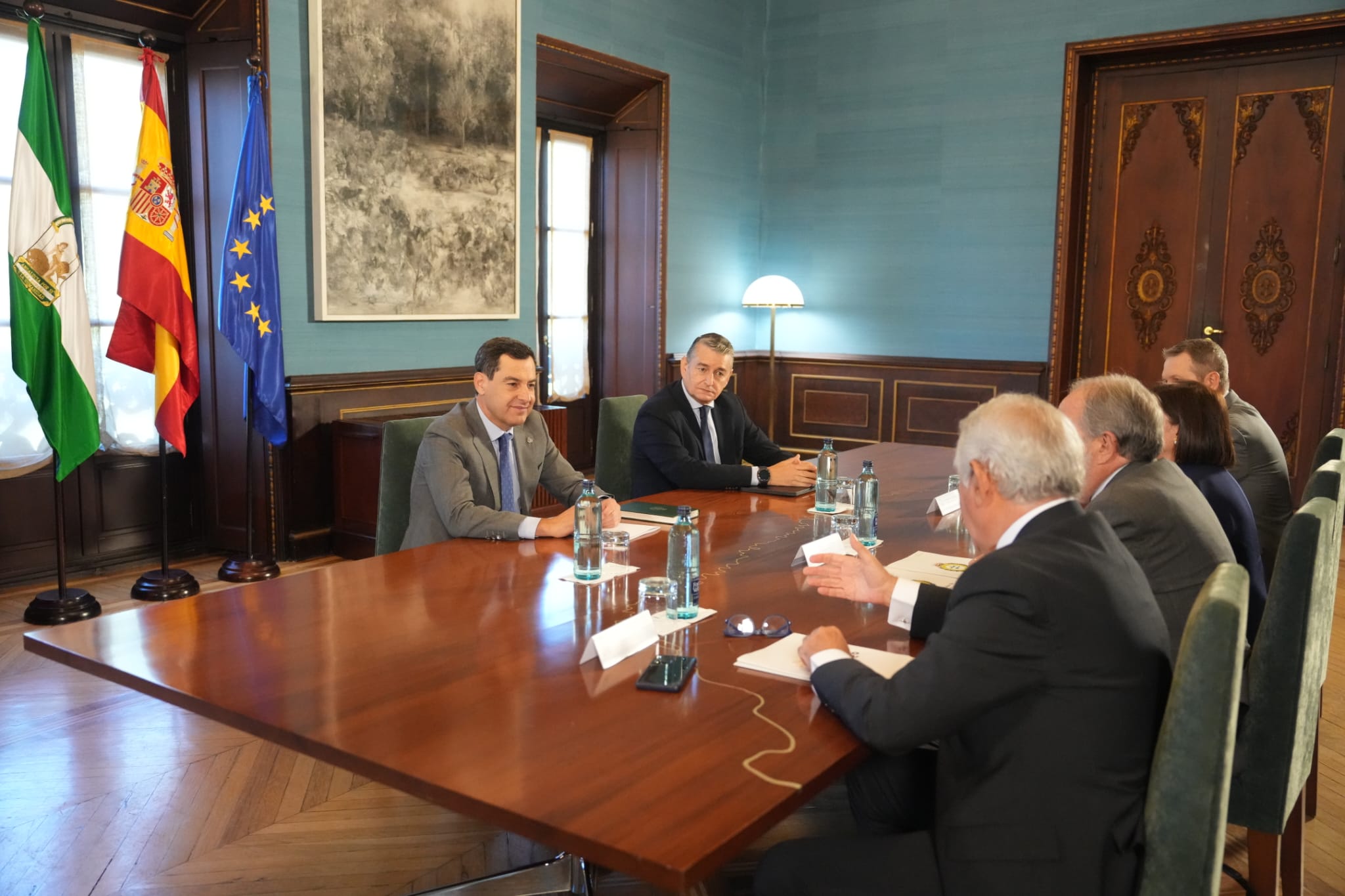Reunión de la Junta con el Colegio de Médicos.