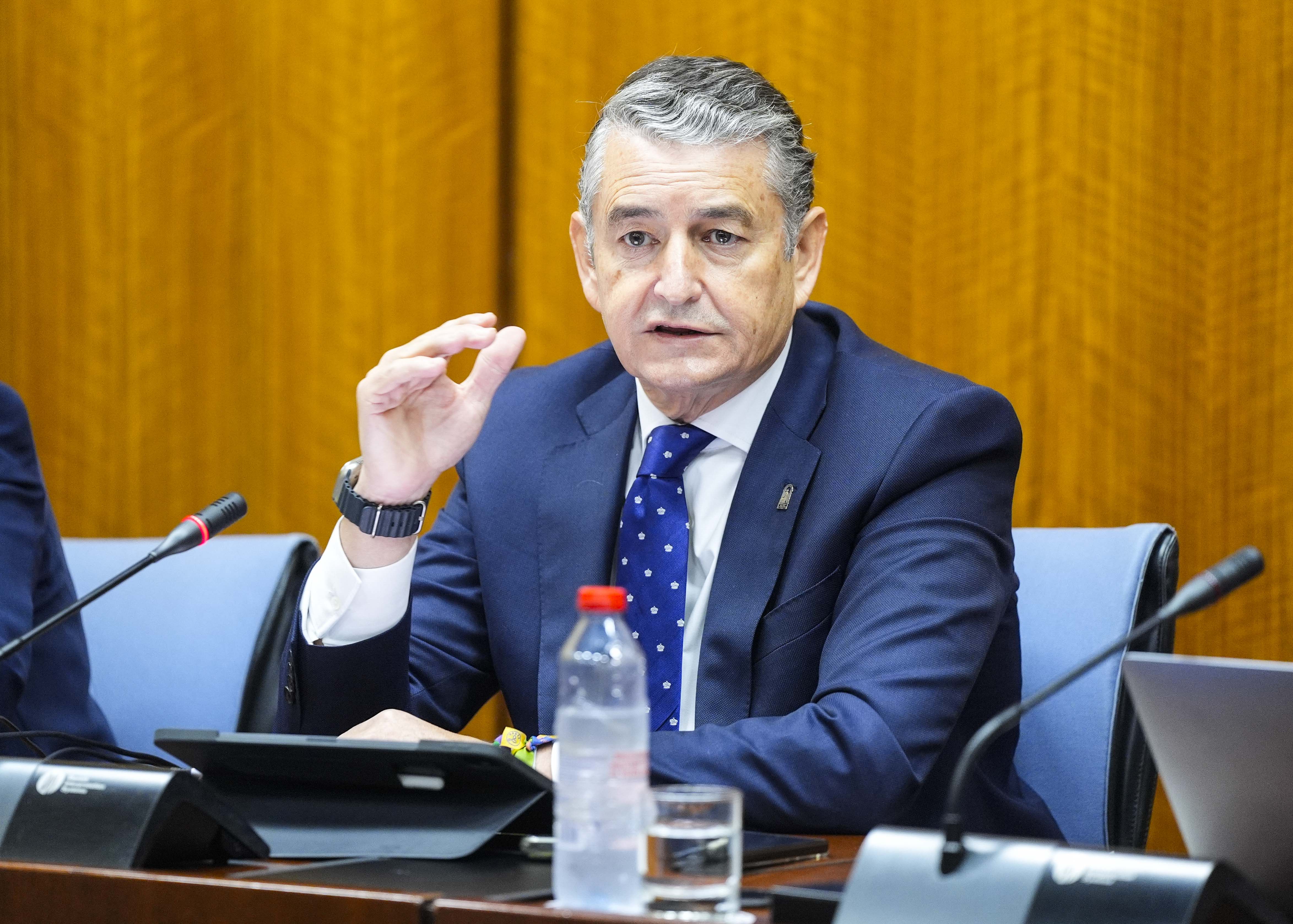 Antonio Sanz en la comisión de Sanidad.