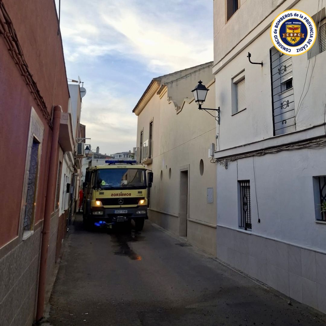 Las labores de bomberos.
