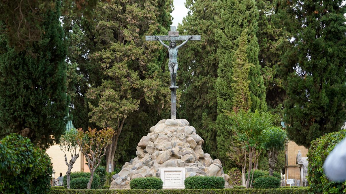 La Voz Del Sur   Cementerio San Fernando (Sevilla) Dia de Todos los Santos y Dia de Difuntos 05