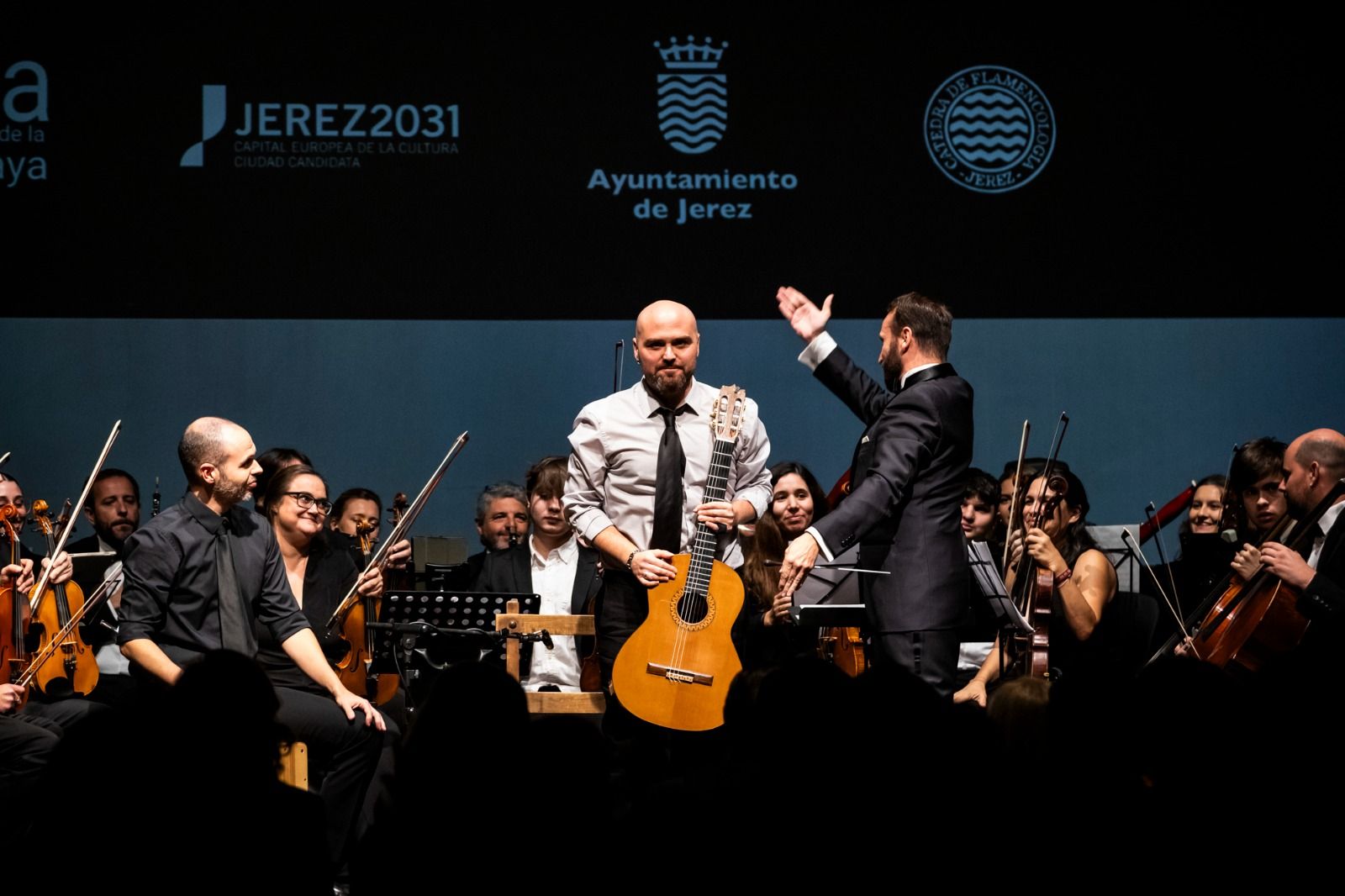 01   Santiago Lara y Orquesta Beigbeder
