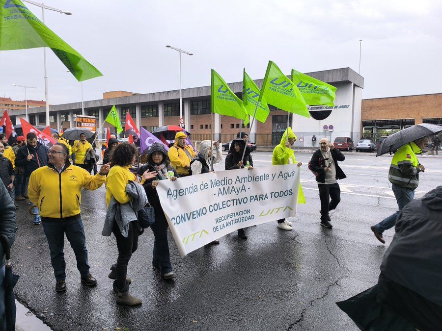 Una protesta de trabajadores del Infoca.