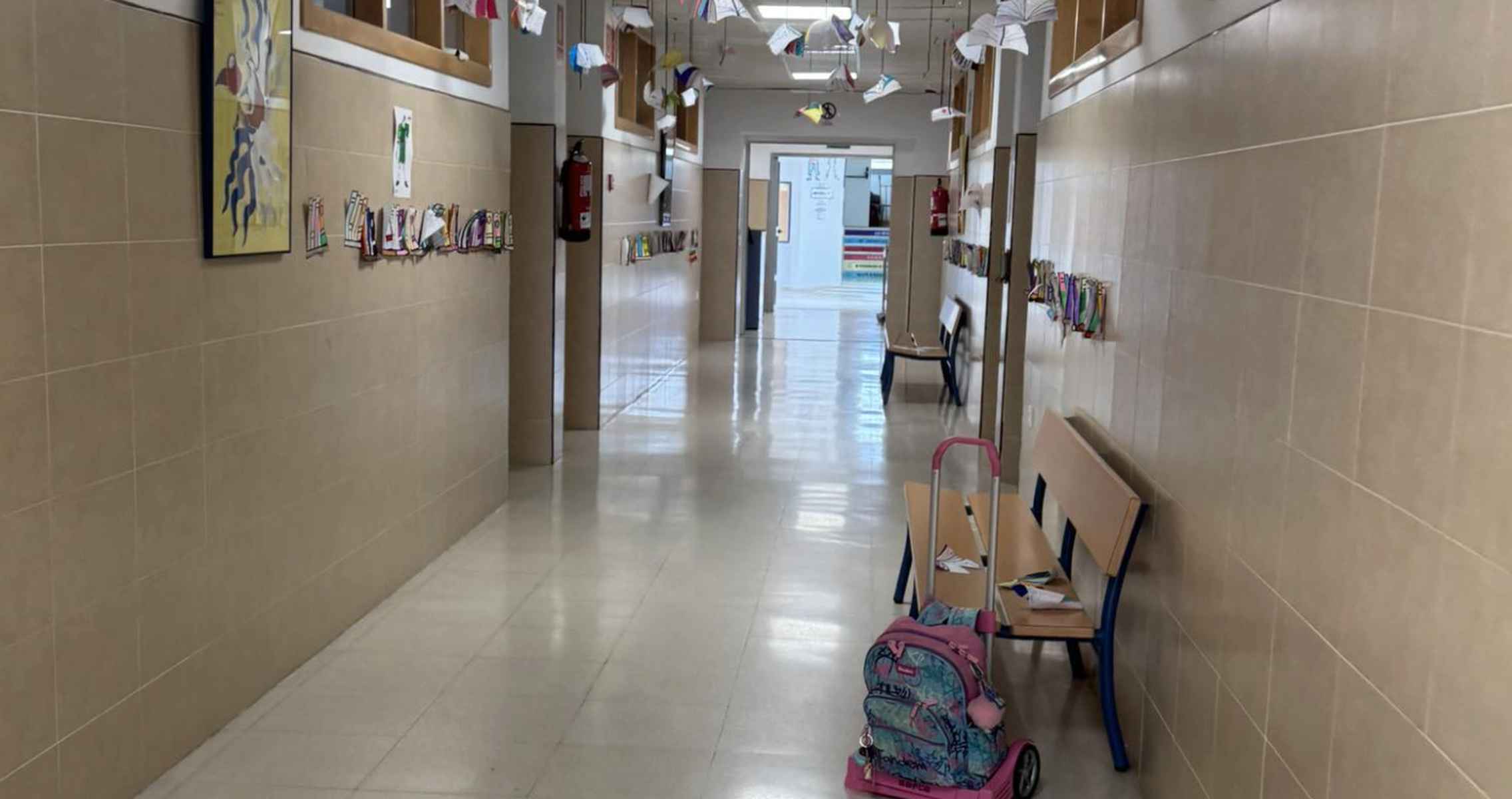 Pasillos del CEIP San Juan de Ribera de Bornos.