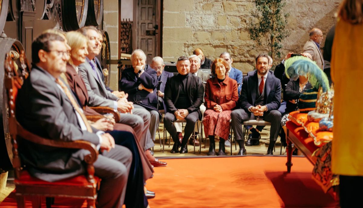 ENTREGA DE CORONA REYES MAGOS  2025 10