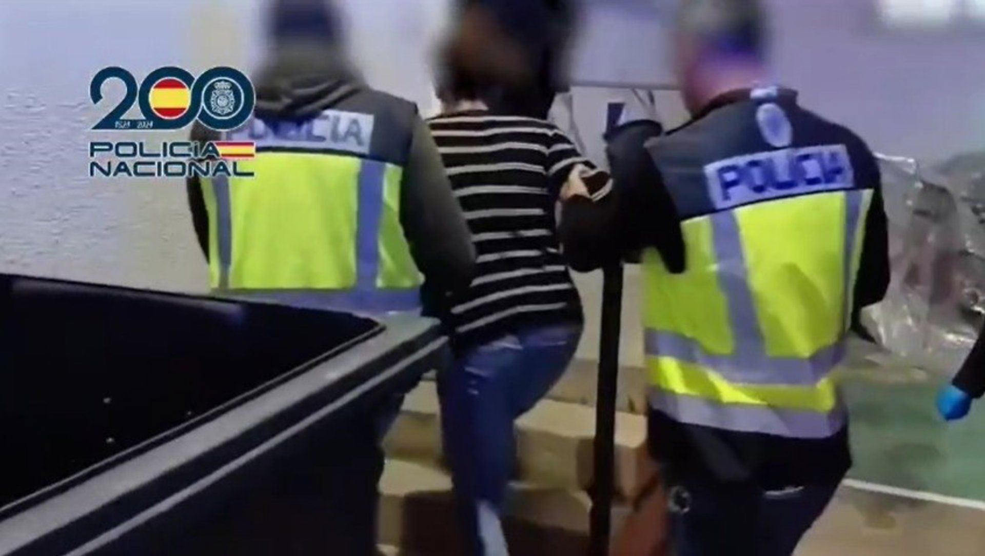Detención de uno de los sospechosos. Detención de uno de los sospechosos.
