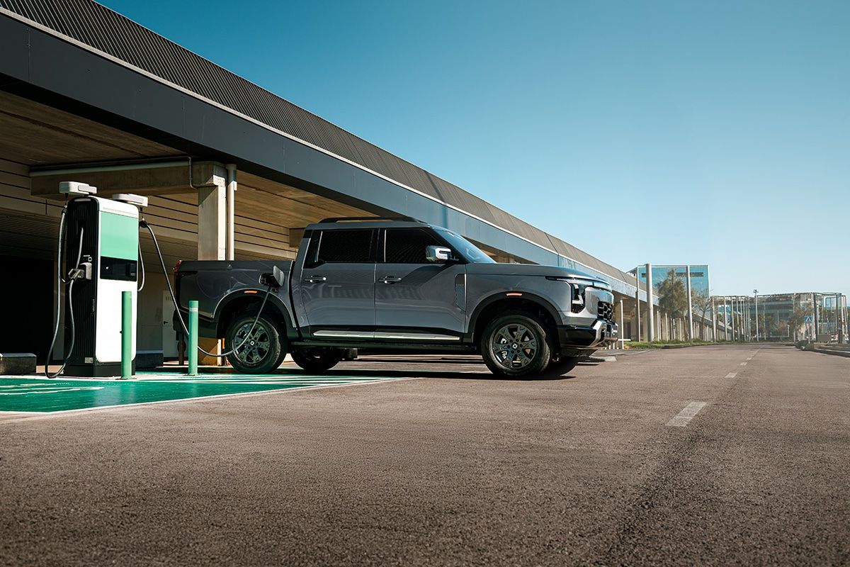 Sanatana Phev versión enchufable.
