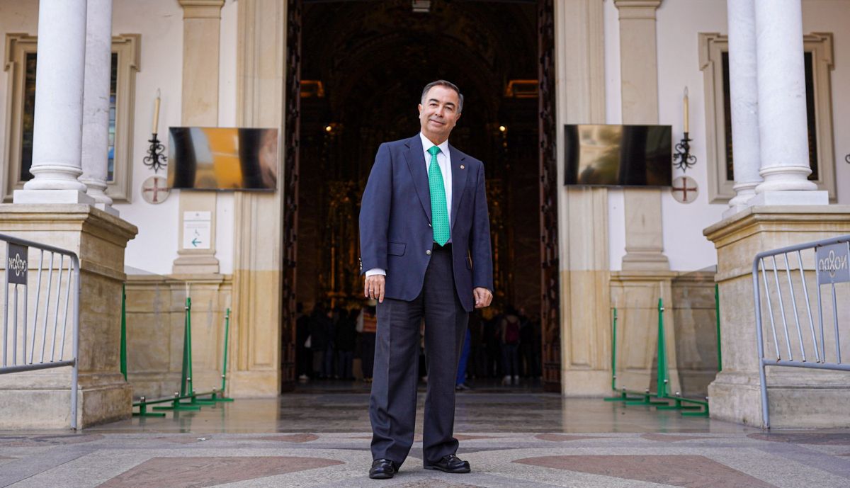 Fernando Fernández Cabezuelo hermano mayor hermandad Macarena
