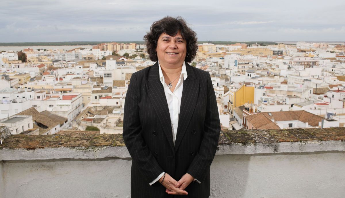 Carmen Alvarez Alcaldesa de Sanlucar  07