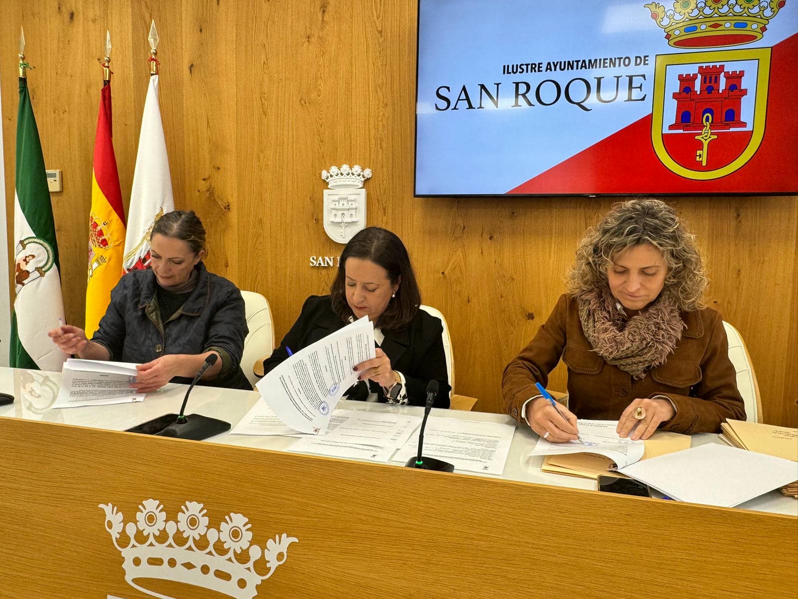 María del Mar Collado, en el centro, en una imagen reciente.