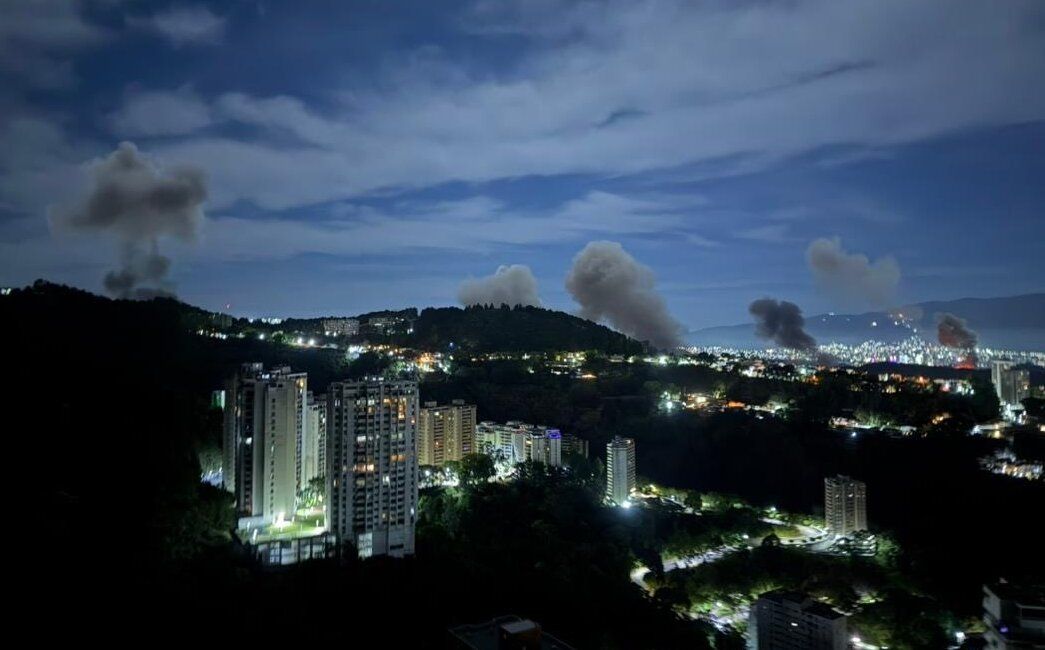 Varias detonaciones y explosiones se han escuchado en la madrugada de este sábado en Caracas.