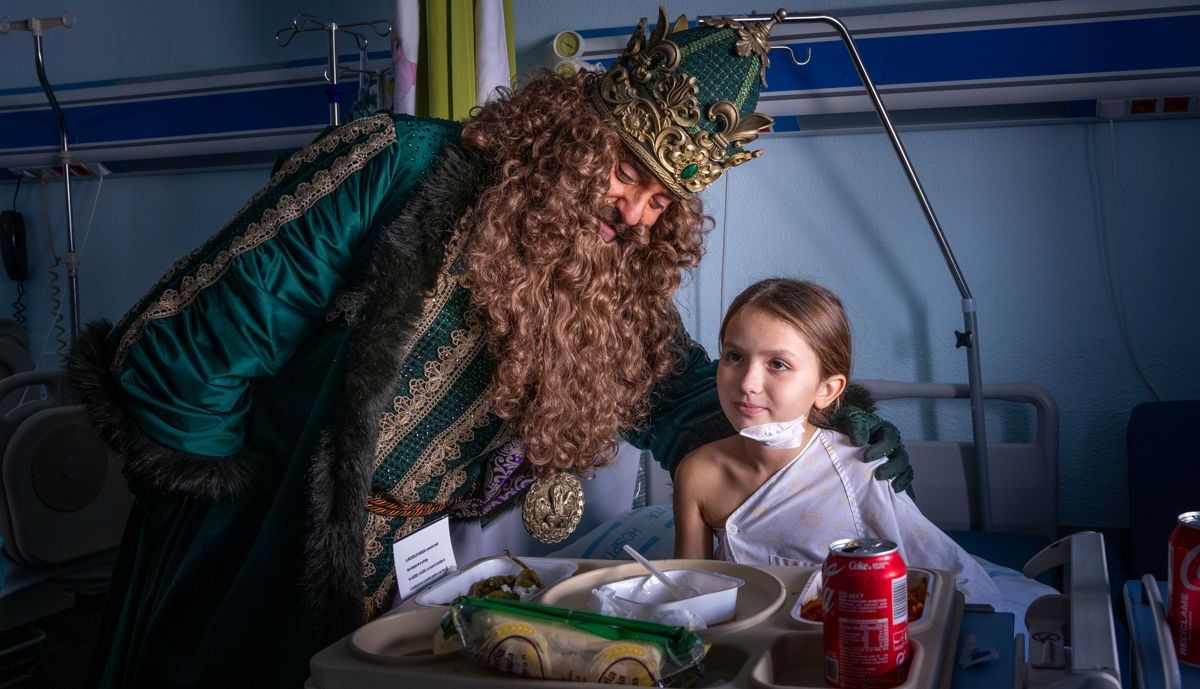 VISITA DE LOS REYES MAGOS HOSPITAL PUERTA DEL MAR CADIZ