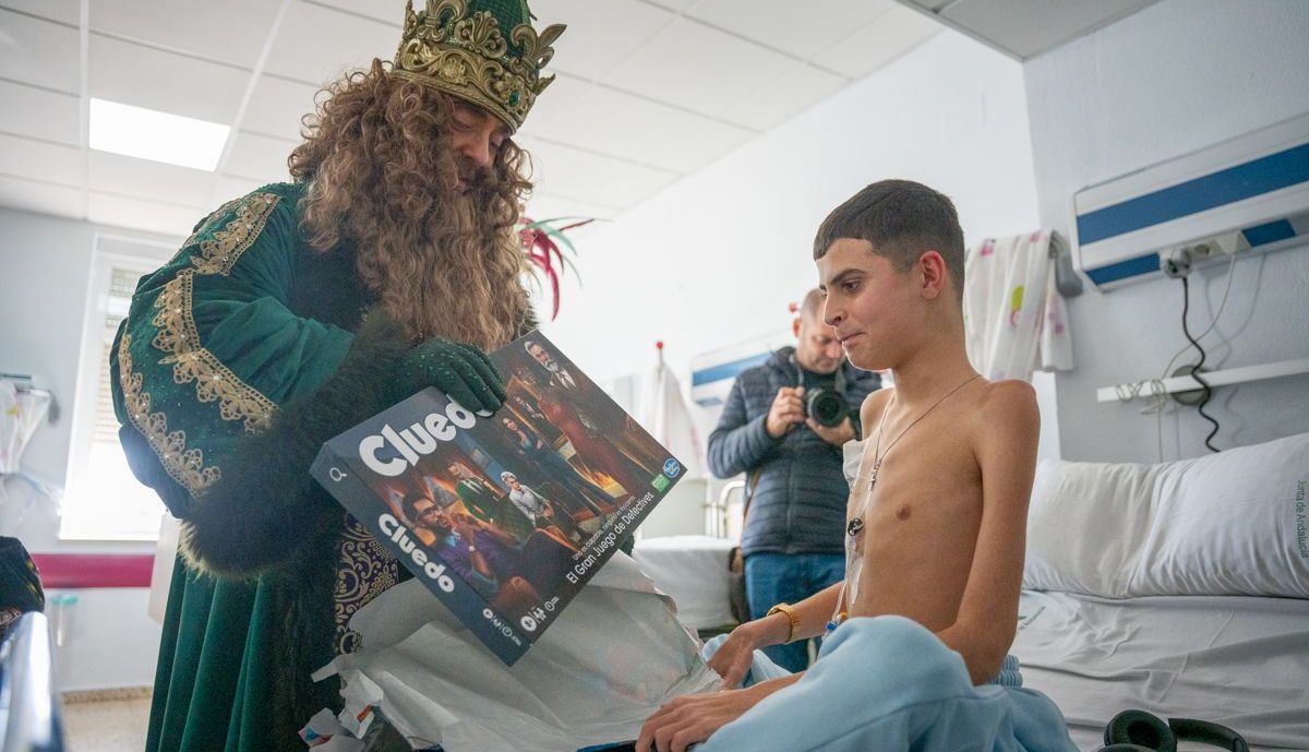 VISITA DE LOS REYES MAGOS HOSPITAL PUERTA DEL MAR CADIZ
