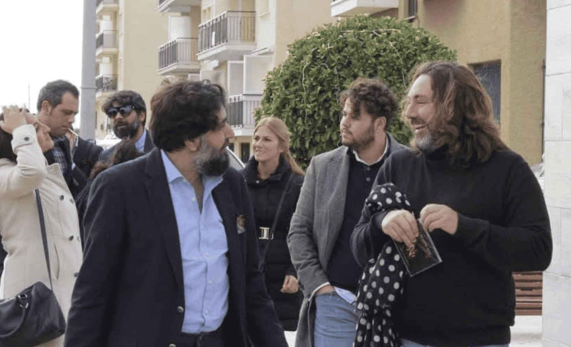 Pepe el Marismeño, a la derecha, junto a Luis de Perikín, con el que fue muy crítico Capullo de Jerez.