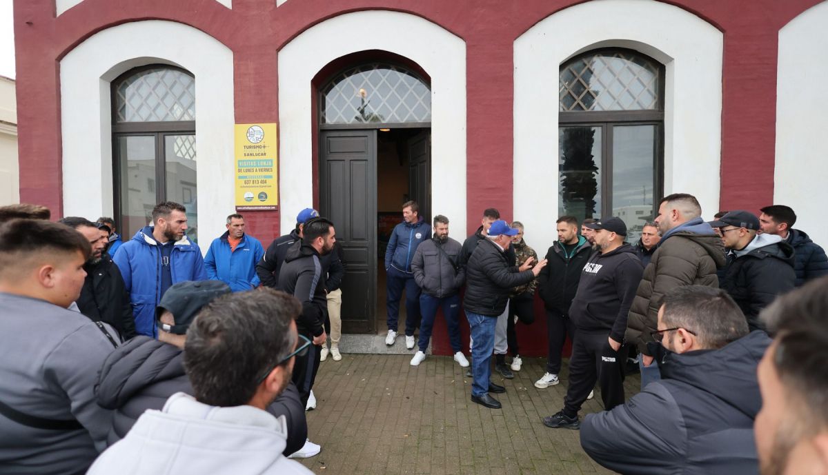 Protesta cofradia pescadores Sanlúcar Barrameda paro  54