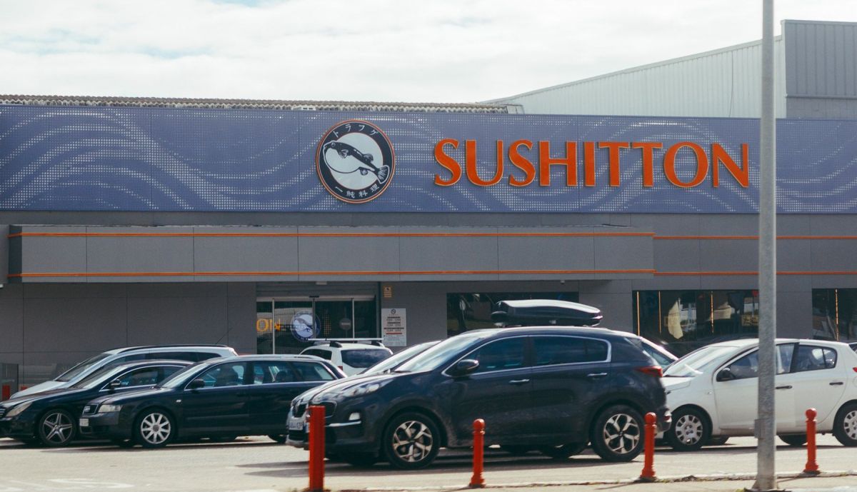 Sushitton, bufé situado junto al centro comercial El Paseo.