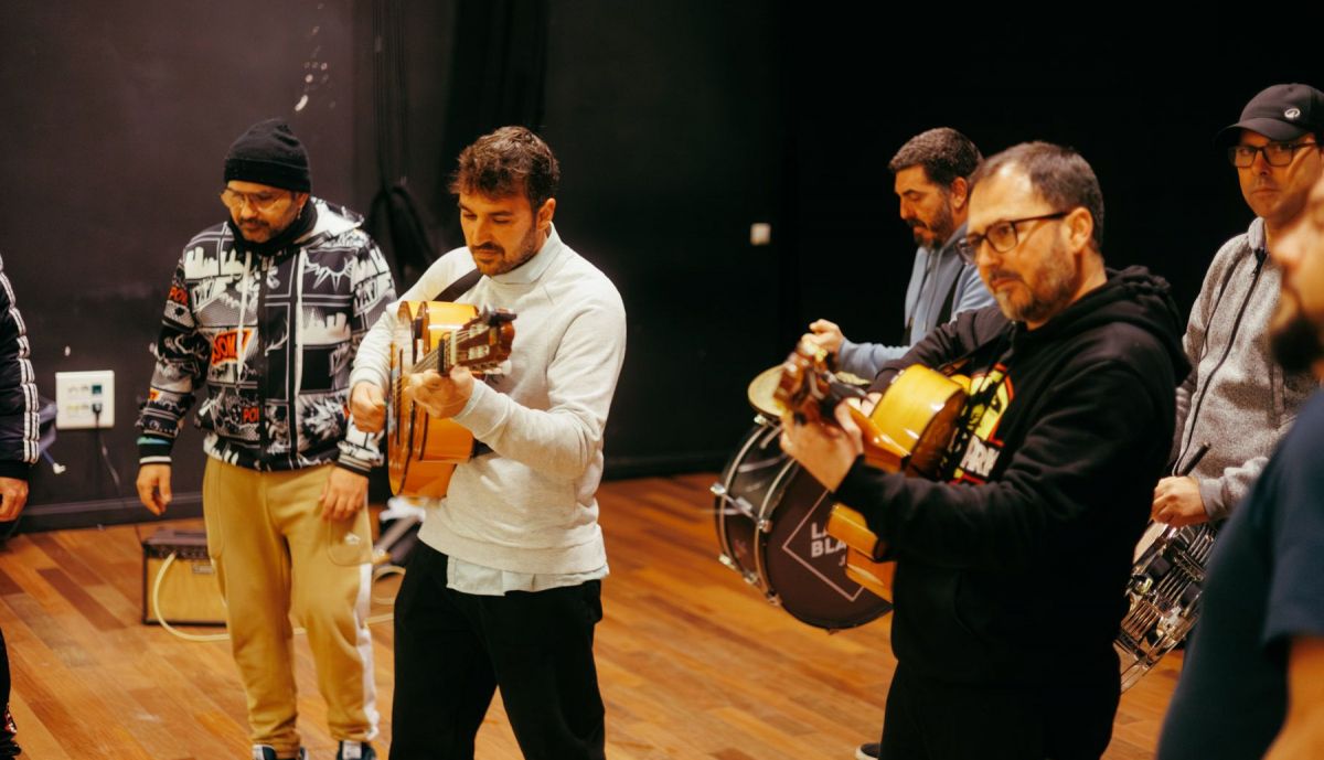 CHIRIGOTA JEREZ LOS QUE SE LO LLEVAN CALENTITO 03