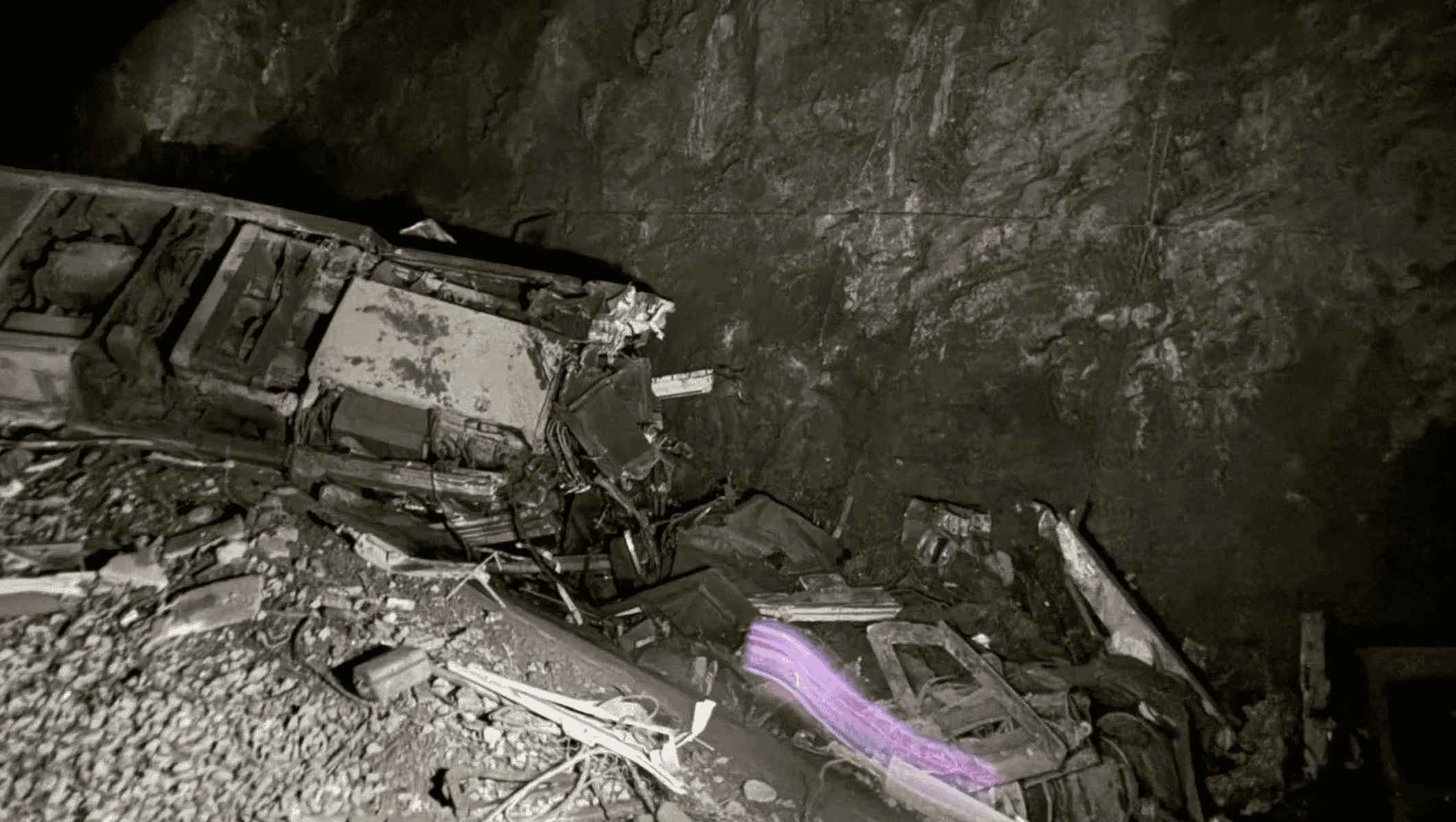 Impactante imagen del Alvia afectado tras el descarrilamiento.