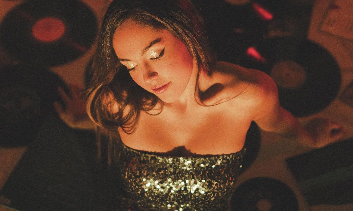 María Parrado, la cantante chiclanera consigue la bandera de Andalucía de las Artes-