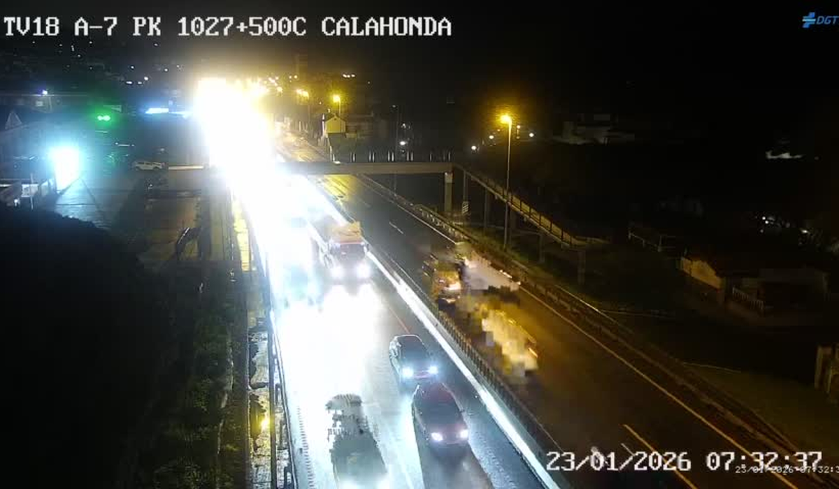 Imagen de la DGT del accidente en la a 7, a la altura de Mijas (Málaga).