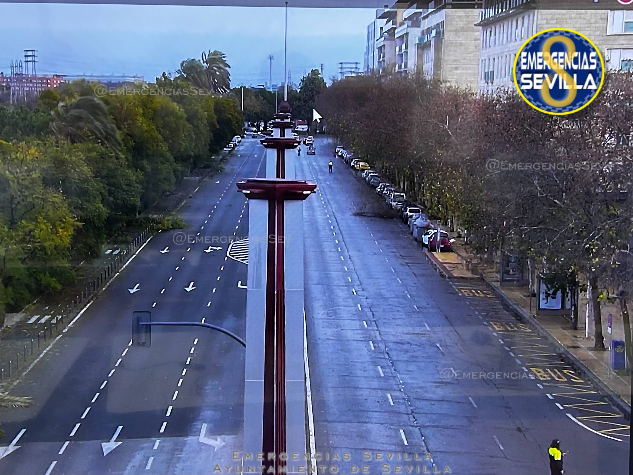 La avenida Alberto Jiménez Becerril, cortada en ambos sentidos.