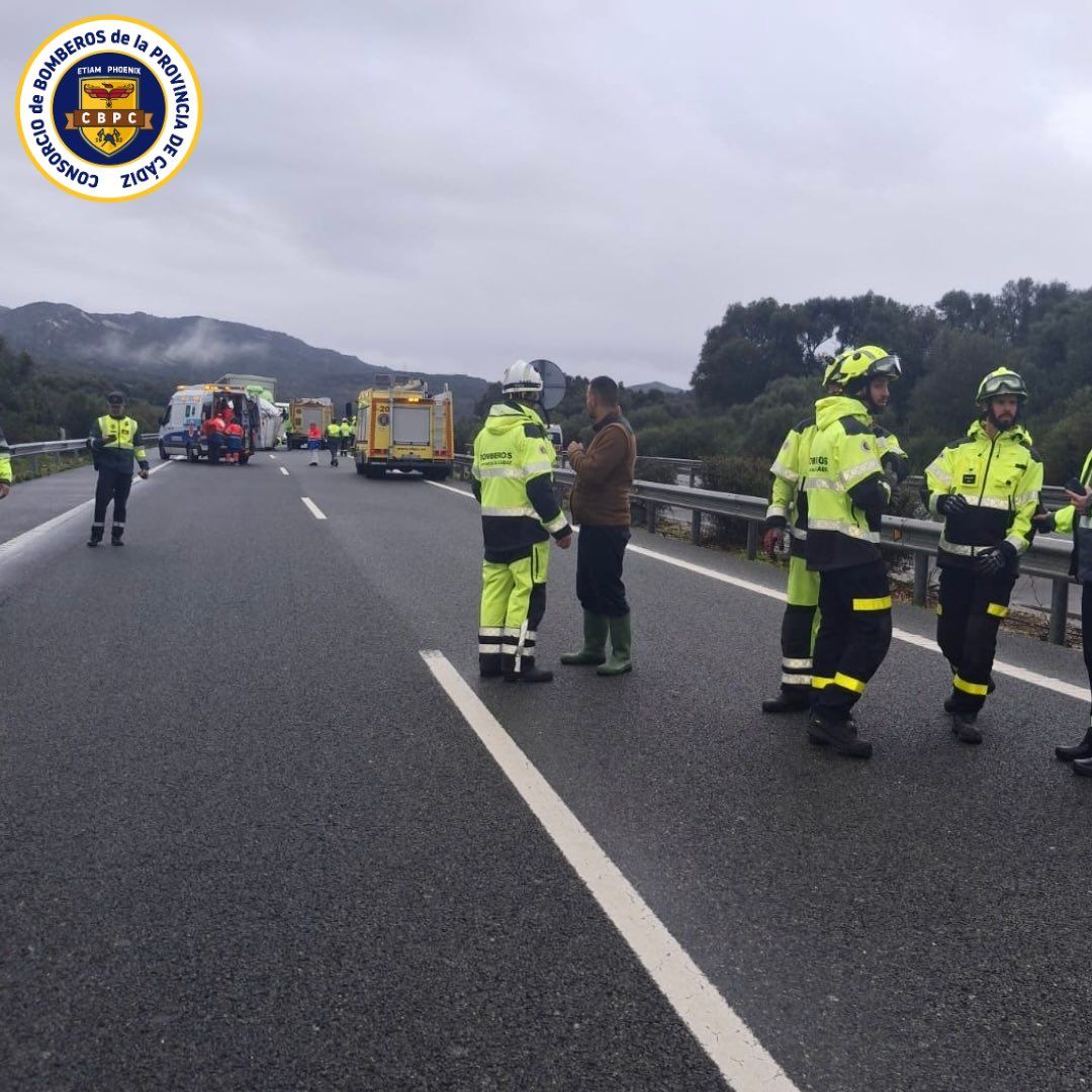 Servicios de emergencia, en el lugar.