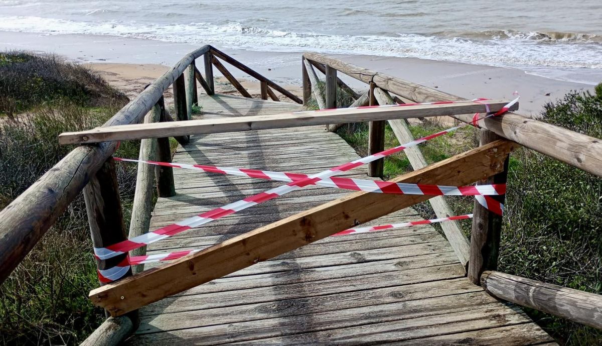 Desperfectos en las playas de Rota.