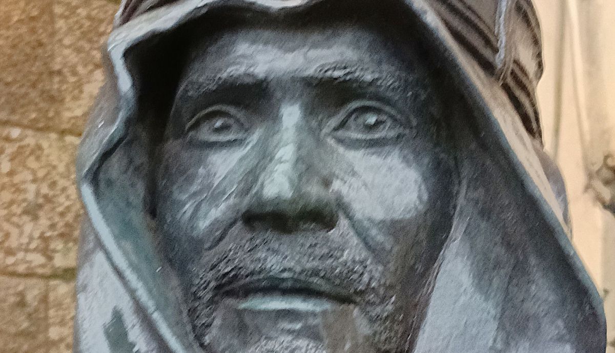 Busto de Manuel Moreno Pavón, detalle rostro.