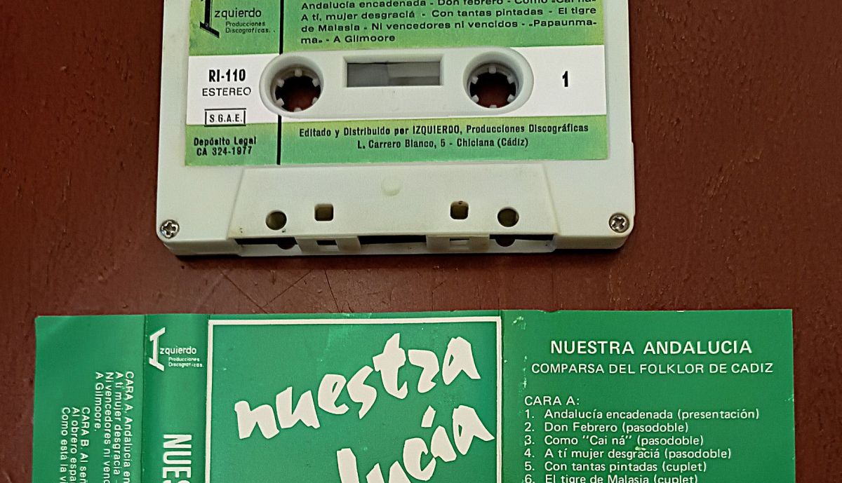 Cinta de cassette y caratula de la comparsa “Nuestra Andalucía”, 1977, obsérvese que se trata de una segunda edición.