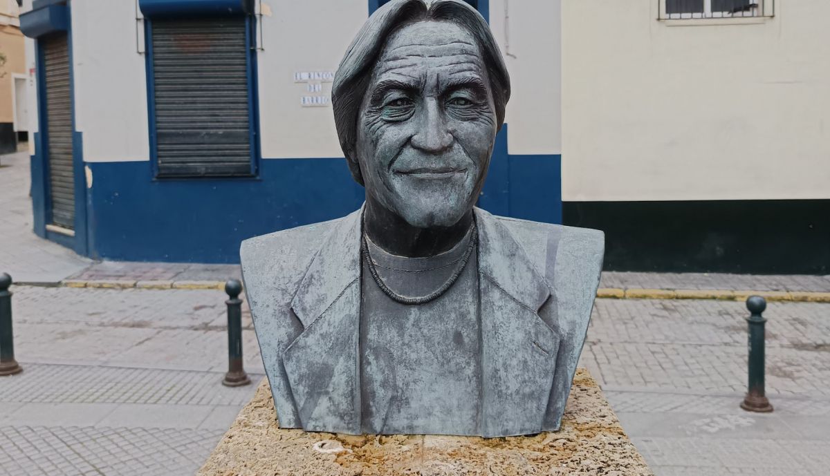 Monumento a Pedro Romero Baro, busto, vista frontal.