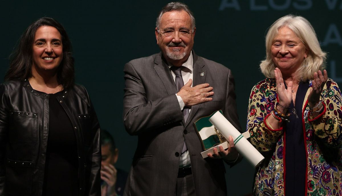 El reconocimiento al novelista histórico Jesús Maeso.